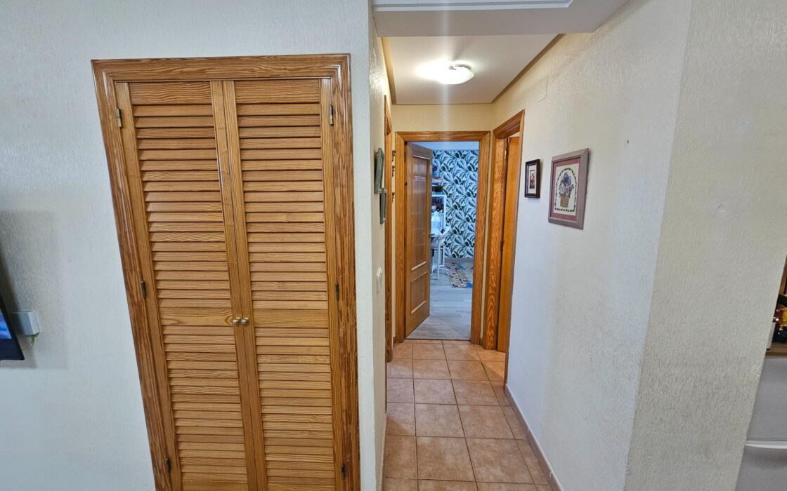 Современная квартира с террасой в Торревьехе 61 кв.м