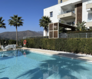 Квартира в La Cala Golf Resort з садом та видами 104 кв.м