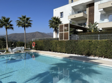 Квартира в La Cala Golf Resort с садом и видами 104 кв.м