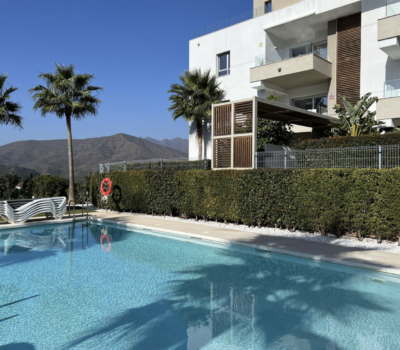 Квартира в La Cala Golf Resort з садом та видами 104 кв.м