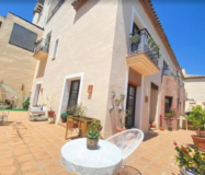 Четырехкомнатный полудом с террасой в Бенахависе 257 кв.м