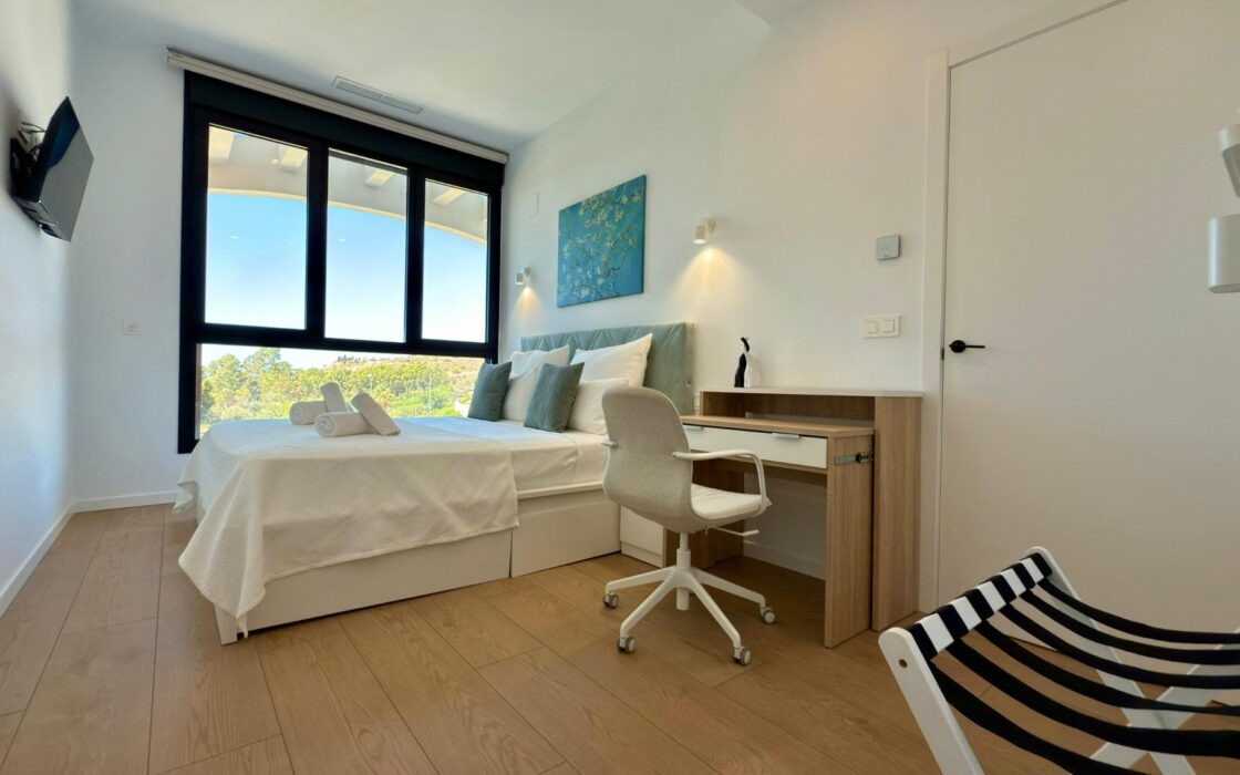 Апартаменти у моря на Коста Бланці з терасою 100 кв.м