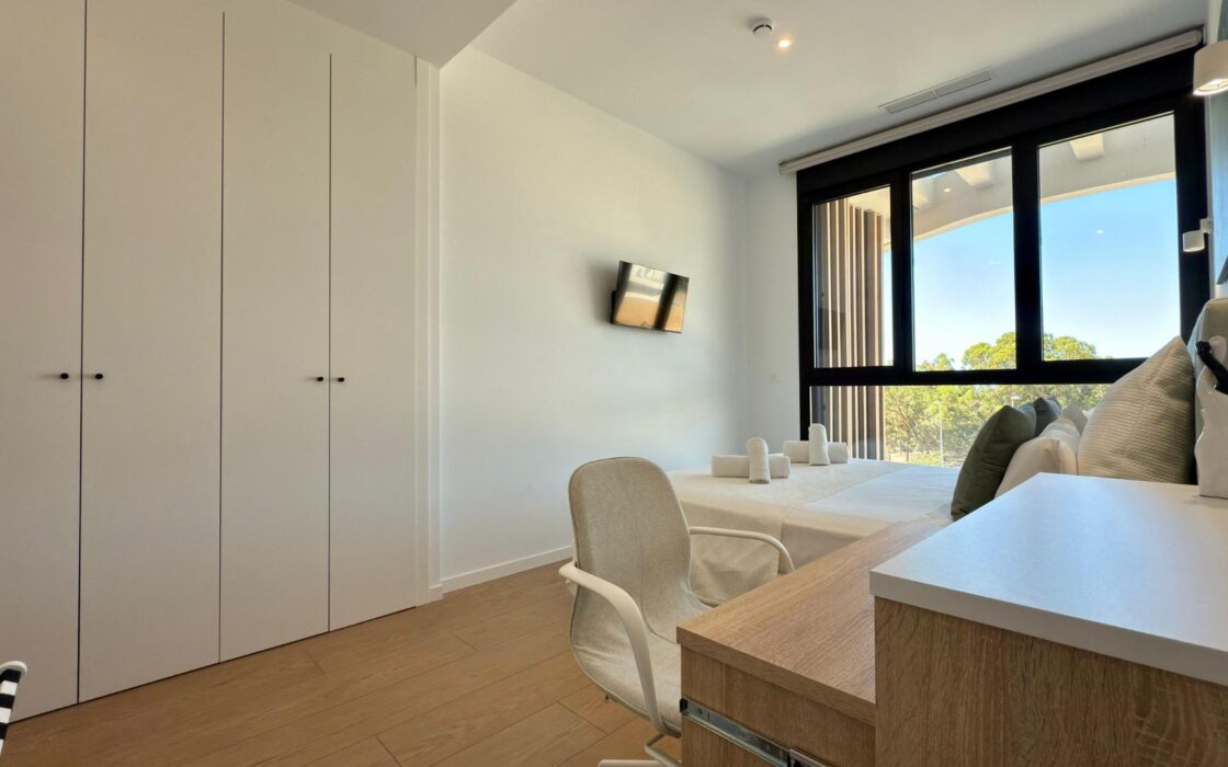 Апартаменти у моря на Коста Бланці з терасою 100 кв.м