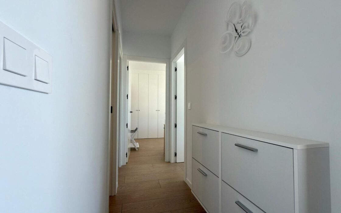 Апартаменти у моря на Коста Бланці з терасою 100 кв.м