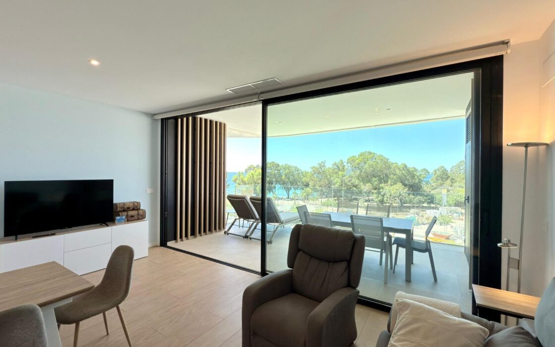 Апартаменти у моря на Коста Бланці з терасою 100 кв.м