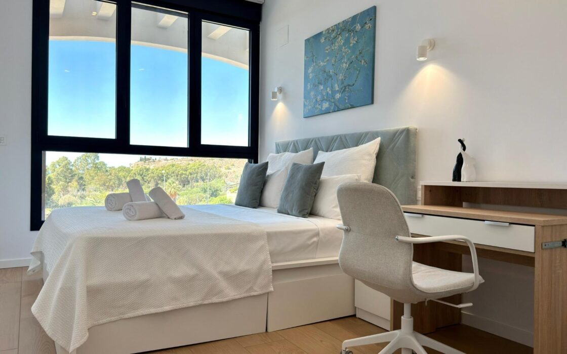 Апартаменти у моря на Коста Бланці з терасою 100 кв.м