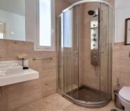 Елегантна вілла в Альтеа ла Велья з терасою та видом на море