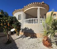 Вилла в Ориуэла Коста у моря 191 кв.м, 4 спальни, терраса