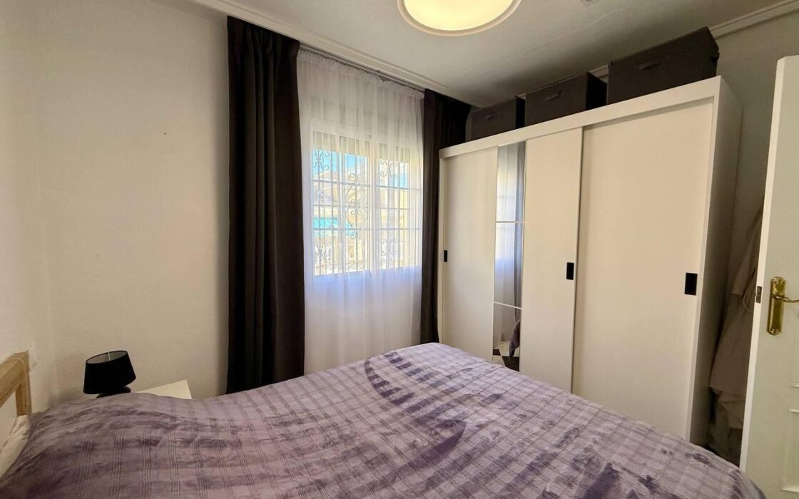 Вилла в Ориуэла Коста у моря 191 кв.м, 4 спальни, терраса