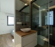 Современная вилла с бесконечным бассейном в Финестрате 151 кв.м