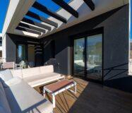 Современная вилла с бесконечным бассейном в Финестрате 151 кв.м