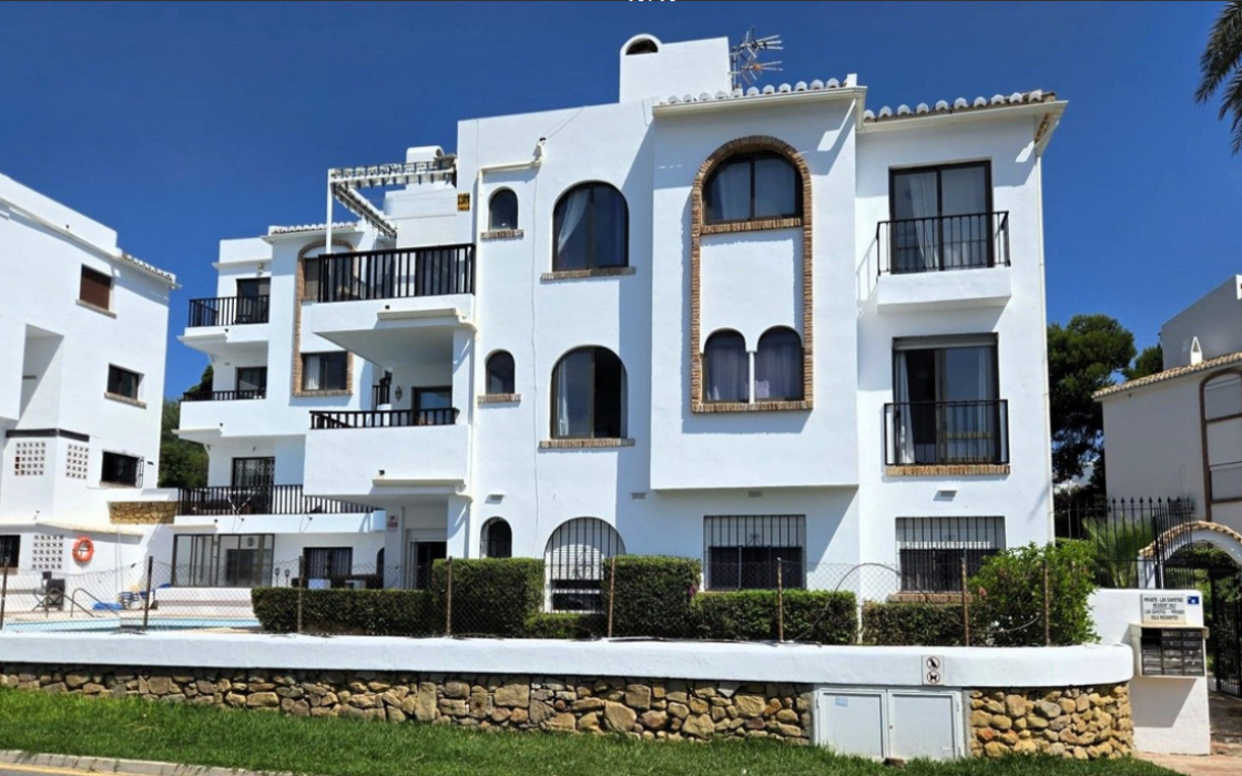 Квартира в Испании 98 кв.м с террасой у моря