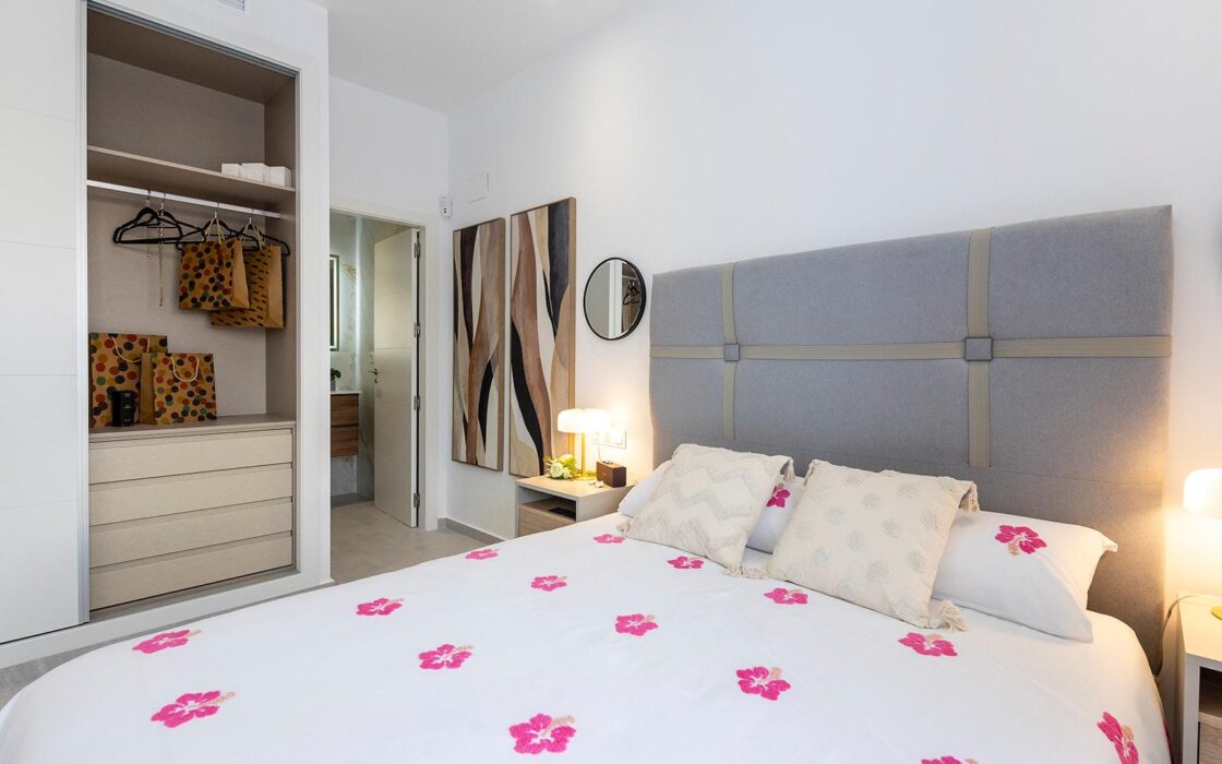 Виллы Casa Azahar в Ориуэле с террасой и бассейном 138 кв.м