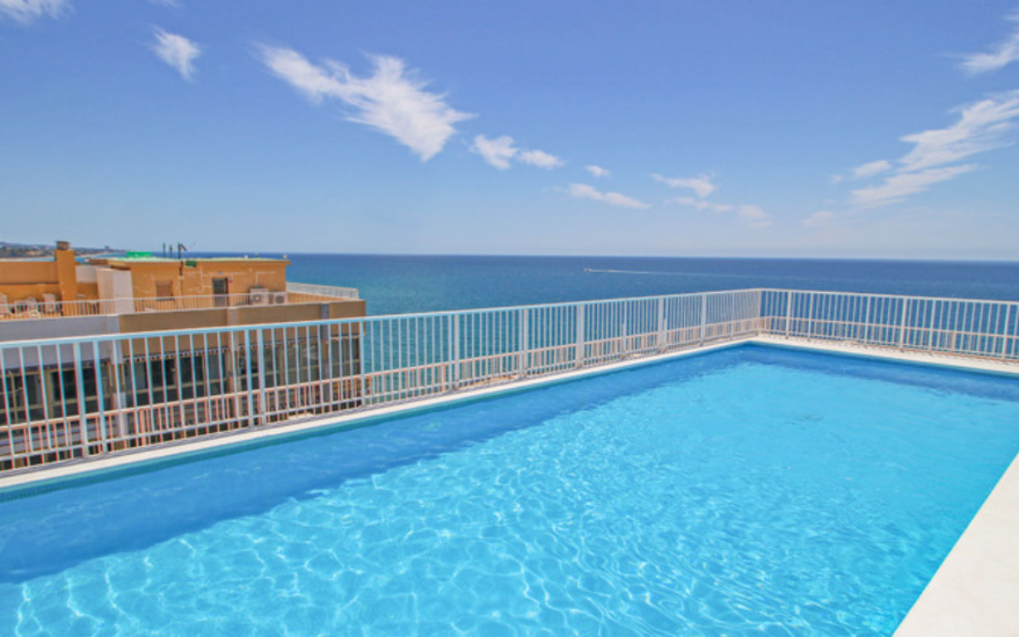 Светлая квартира у моря в Марбелье 71 кв.м с террасой