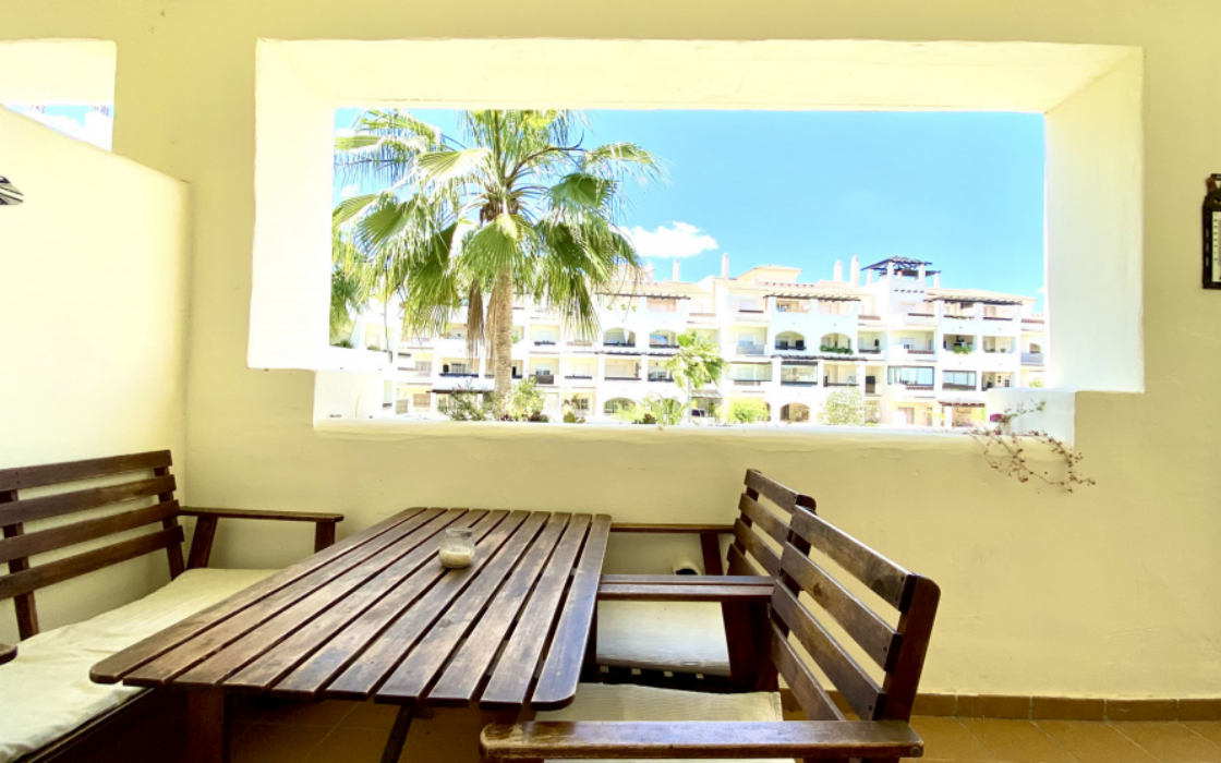 Простора квартира з терасою в Манільві, 85 кв.м.