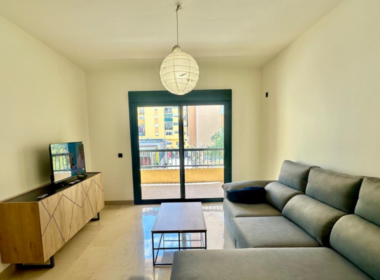 Затишна квартира 95 кв.м в центрі Сан-Педро-де-Алькантара біля моря