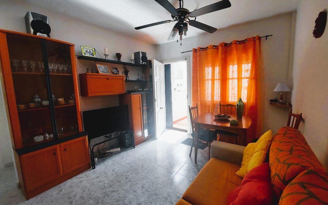 Бунгало с террасой у моря в Ориуэла Коста 58 кв.м