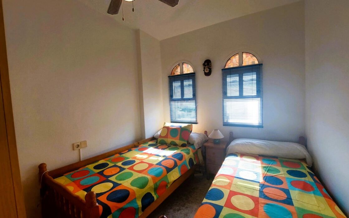 Бунгало с террасой у моря в Ориуэла Коста 58 кв.м