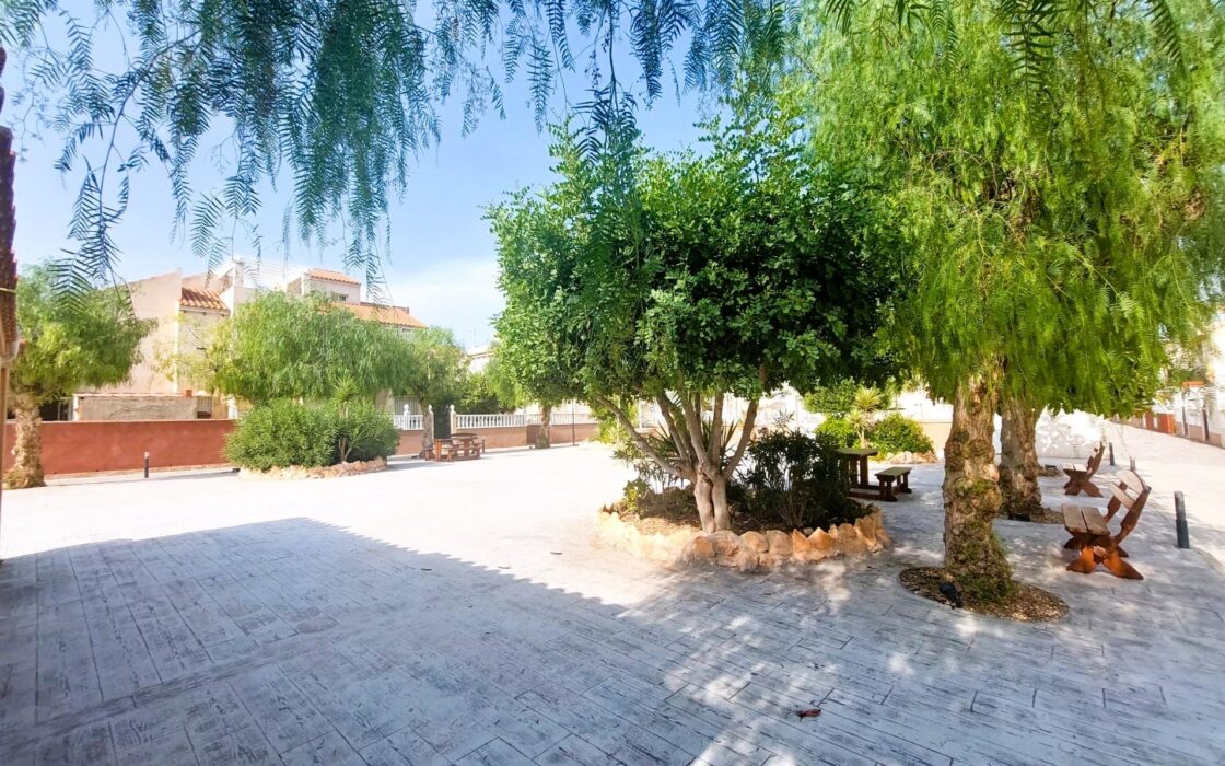 Бунгало с террасой у моря в Ориуэла Коста 58 кв.м