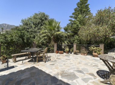 Очаровательная усадьба в Михасе с видом на море 310 кв.м