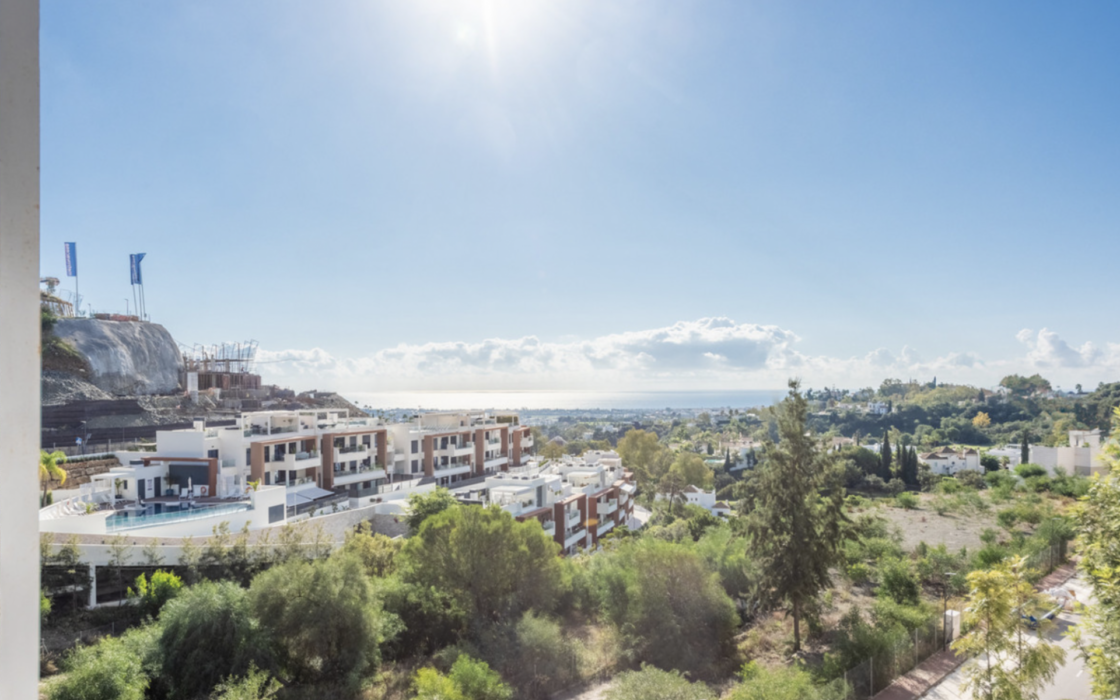 Простора квартира з терасою в центрі міста, 111 кв.м.