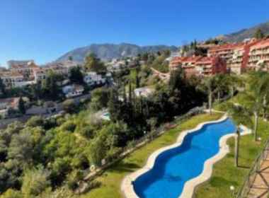 Светлая квартира в Торребланке 93 кв.м с террасой у моря