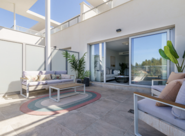 Новые 4-комнатные апартаменты в Михас Коста с террасой