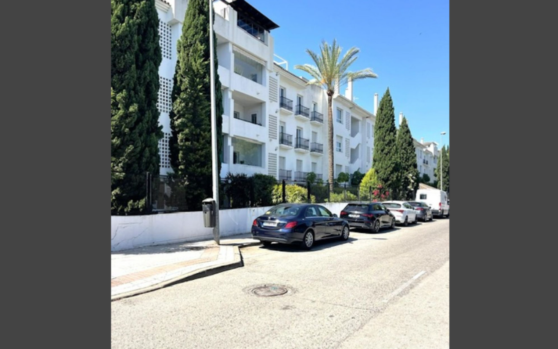 Квартира 2 спальни в Marbella з терасою 88 кв.м