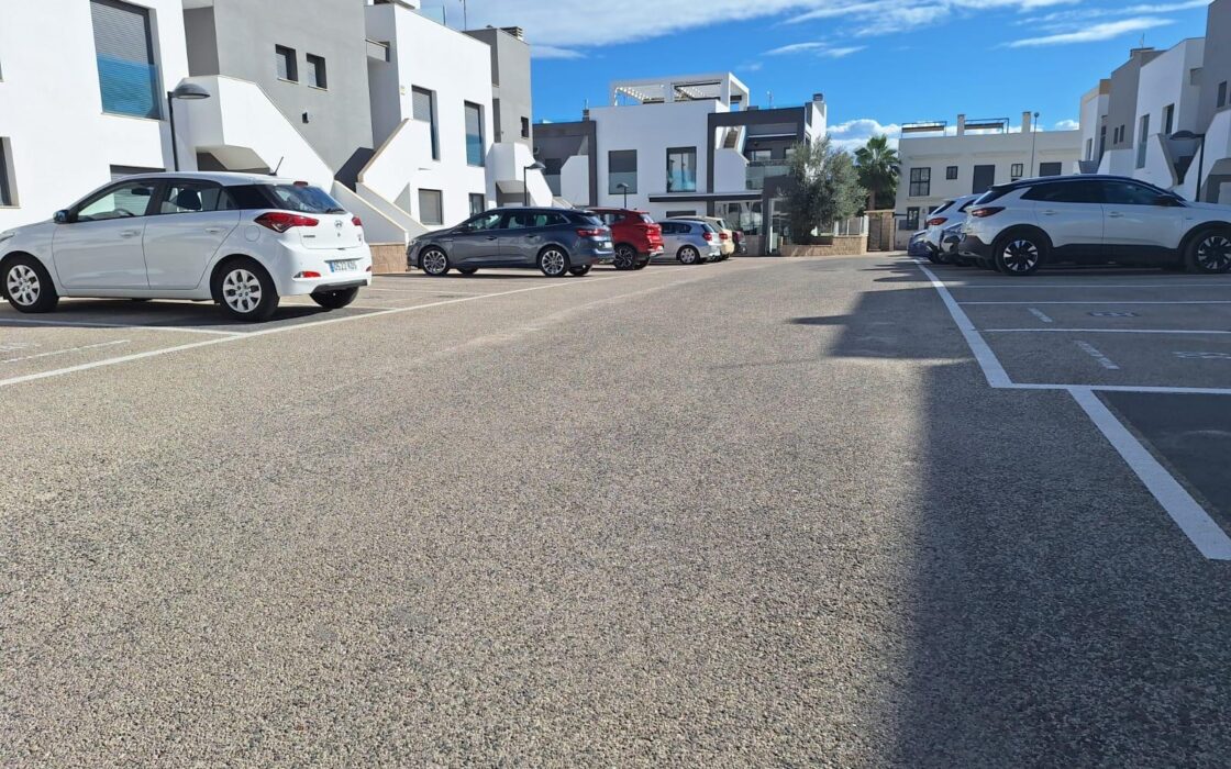 Бунгало 90 кв.м в Ла Зении с террасой, 1.5 км до моря