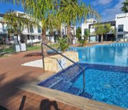 Бунгало 90 кв.м в Ла Зении с террасой, 1.5 км до моря