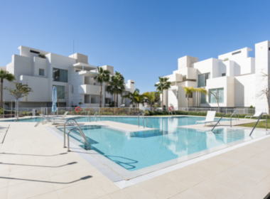 Апартамент с 3 спальнями и видом на море в Марбелье 216 кв.м