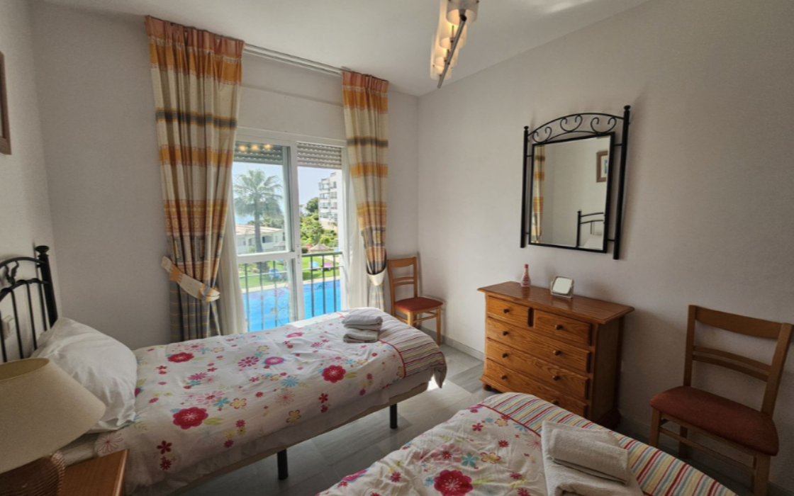 Квартира 85 кв.м с террасой в Михас Коста у моря