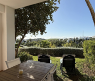 Прекрасная 2-комнатная квартира с террасой в Эстепоне 90 кв.м