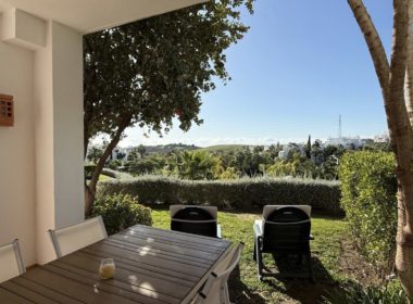 Прекрасна 2-кімнатна квартира з терасою в Естепоні 90 кв.м