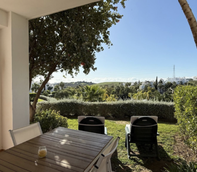 Прекрасна 2-кімнатна квартира з терасою в Естепоні 90 кв.м