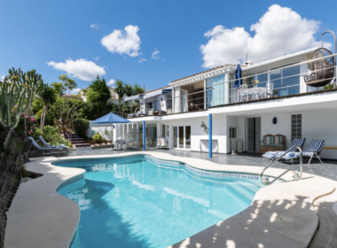 Вілла з 3 спальнями та терасою в Естепоні з видом