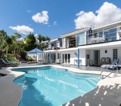 Вілла з 3 спальнями та терасою в Естепоні з видом