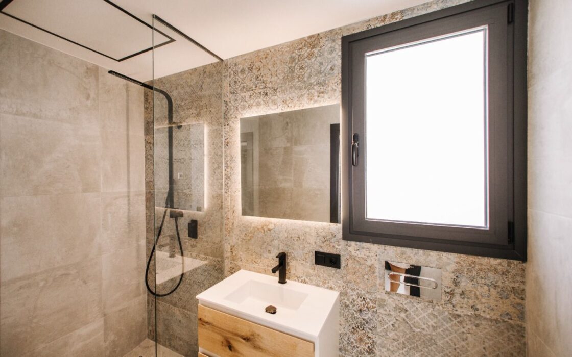 Дизайнерская квартира с террасой в Сьюдад-Кесада 80 кв.м