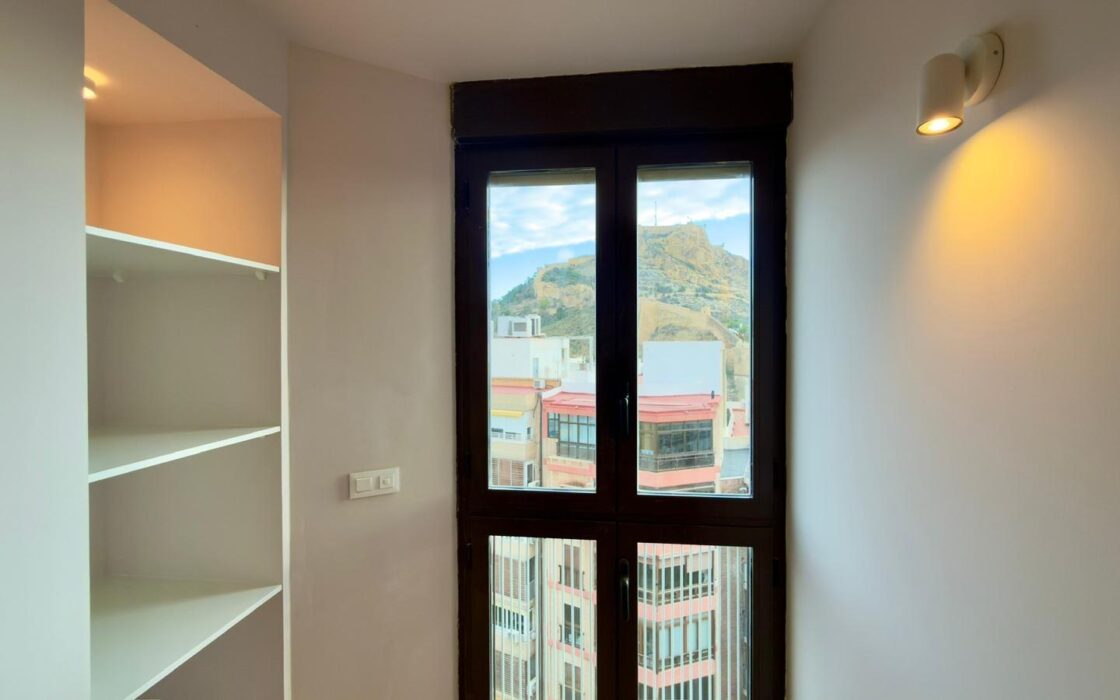 Апартаменти з видом на море в Аликанті 78 кв.м 4 кімнати