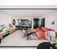 Дизайнерская квартира с террасой в Сьюдад-Кесада 80 кв.м