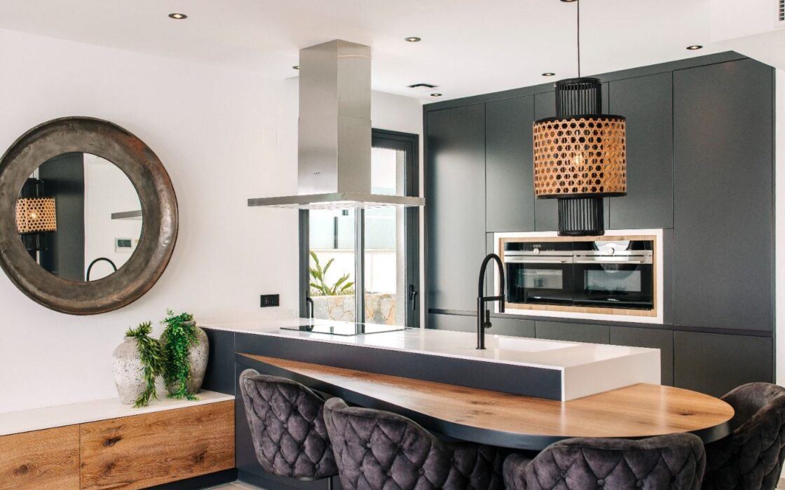 Дизайнерская квартира с террасой в Сьюдад-Кесада 80 кв.м