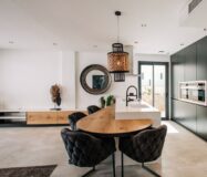 Дизайнерская квартира с террасой в Сьюдад-Кесада 80 кв.м