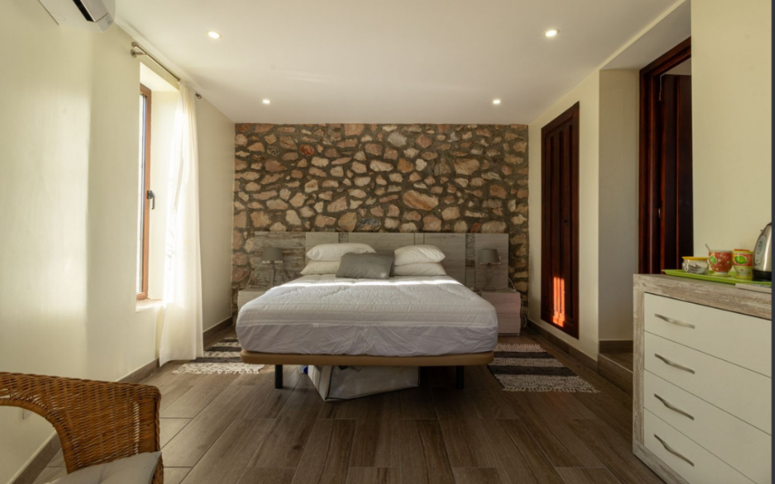 Вилла с бассейном и террасой в Малаге, 200 кв.м, 5 комнат