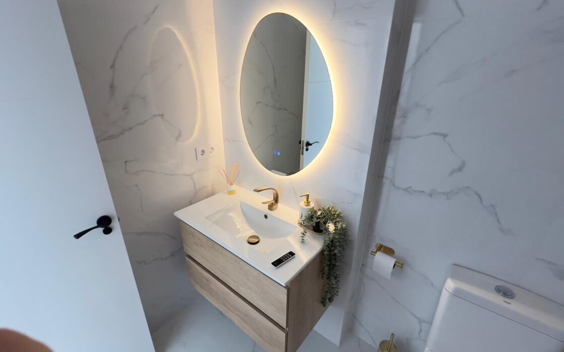 Апартаменти в Ориуэла Коста 52 кв.м у моря з терасою