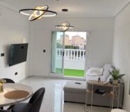 Апартаменти в Ориуэла Коста 52 кв.м у моря з терасою