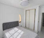 Апартаменти в Ориуэла Коста 52 кв.м у моря з терасою