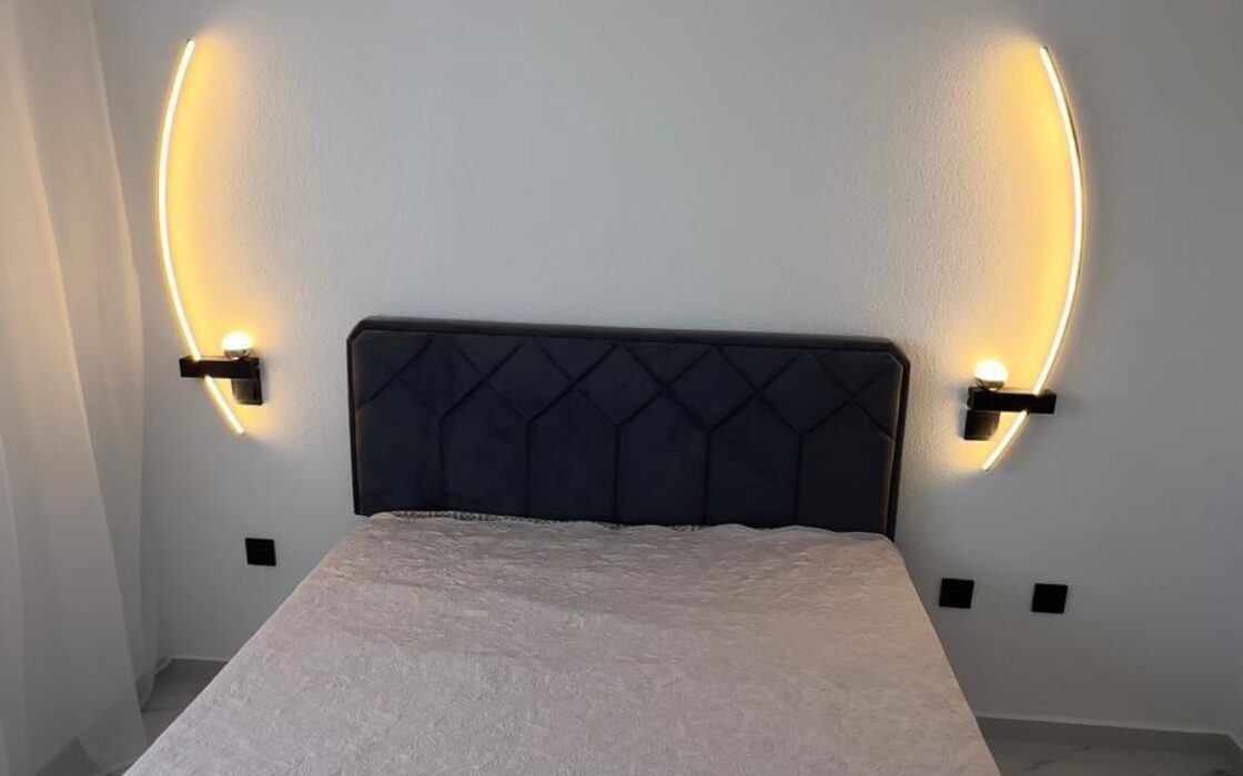 Апартаменти в Ориуэла Коста 52 кв.м у моря з терасою