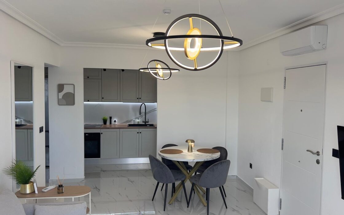 Апартаменти в Ориуэла Коста 52 кв.м у моря з терасою