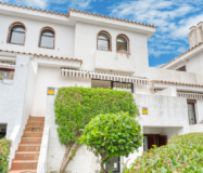 Дом у моря в Estepona, 245 кв.м, большая терраса