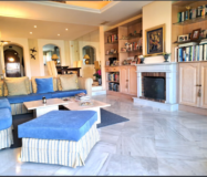 Элегантный таунхаус в Нуэва-Андалусия с террасой 163 кв.м